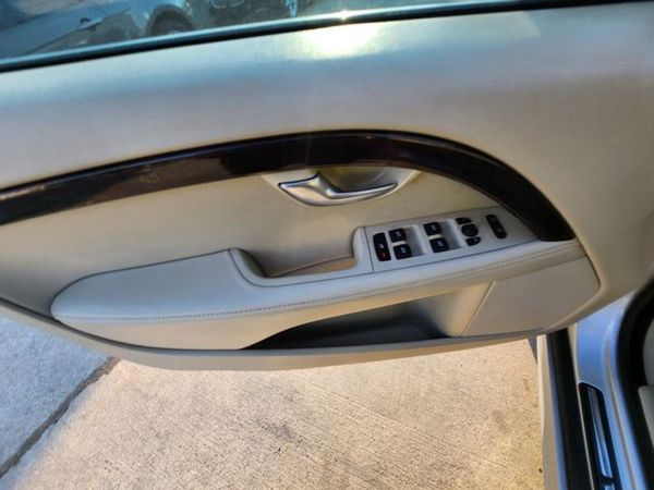 2015 VOLVO S80