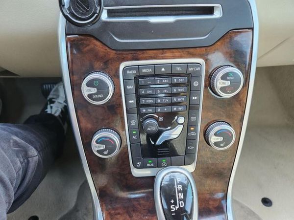 2015 VOLVO S80