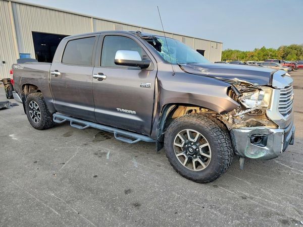 2017 TOYOTA TUNDRA Limited