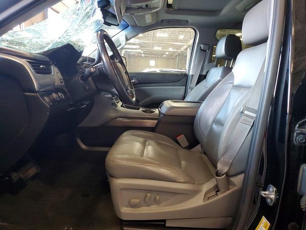 2015 CHEVROLET TAHOE LT — DENT