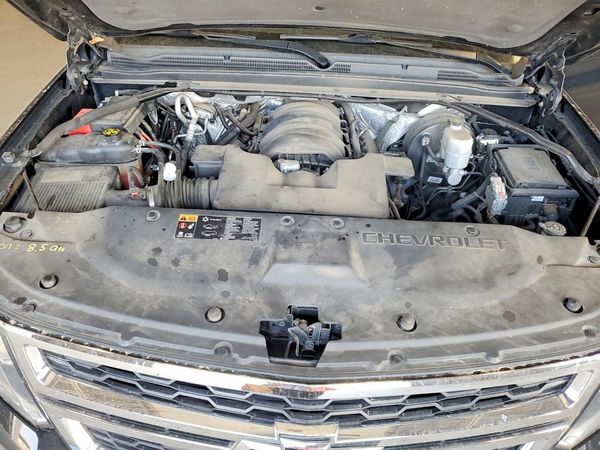 2015 CHEVROLET TAHOE LT — Engine bay