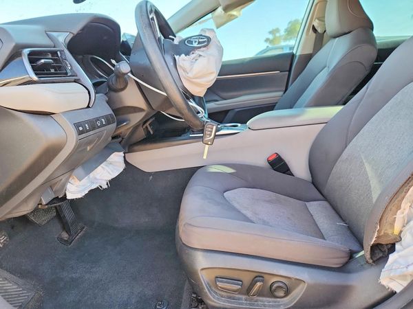 2024 TOYOTA CAMRY LE — DENT