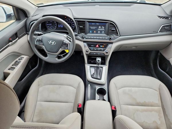 2017 HYUNDAI ELANTRA