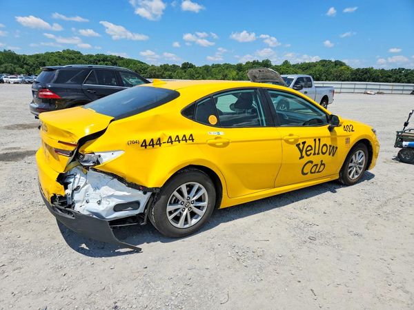 2026 TOYOTA CAMRY