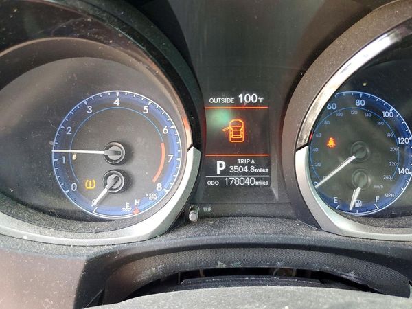 2015 TOYOTA COROLLA