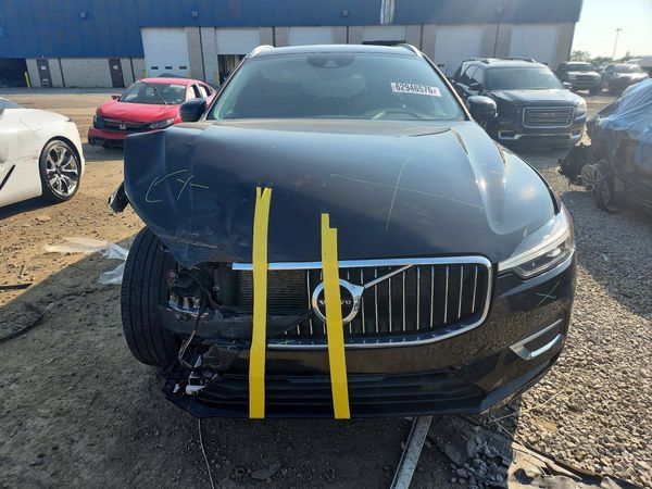2021 VOLVO XC60 Inscription
