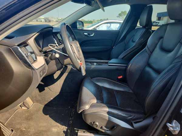 2021 VOLVO XC60 Inscription