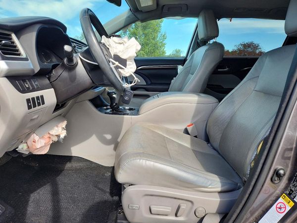 2016 TOYOTA HIGHLANDER Base/Hybrid