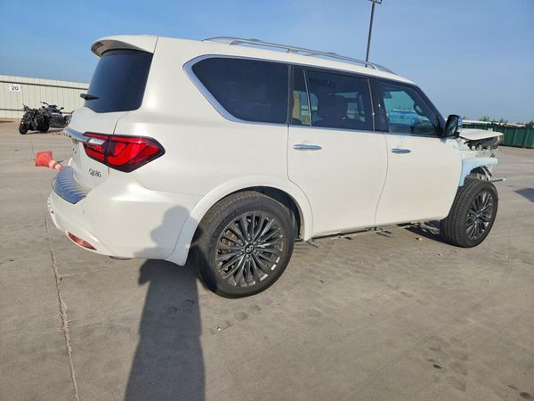 2023 INFINITI QX80 Premium