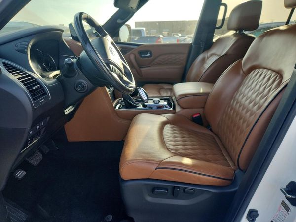 2023 INFINITI QX80 Premium
