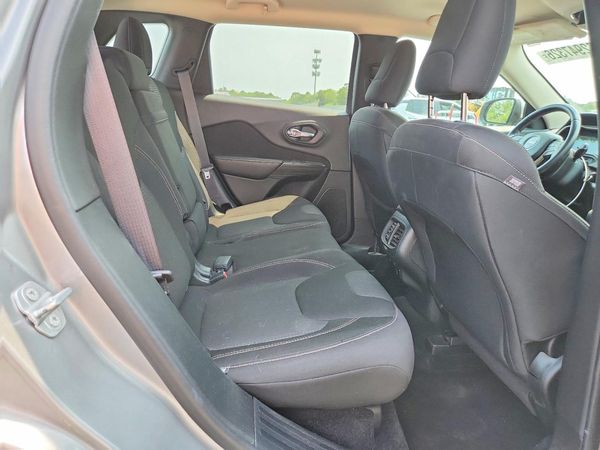 2015 JEEP CHEROKEE LATITUDE FWD