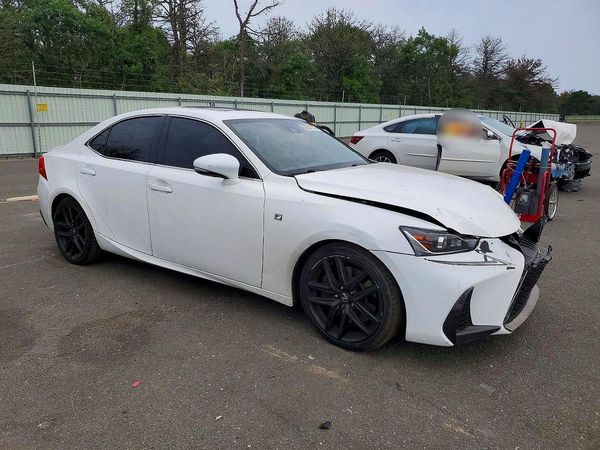 2018 LEXUS IS 300