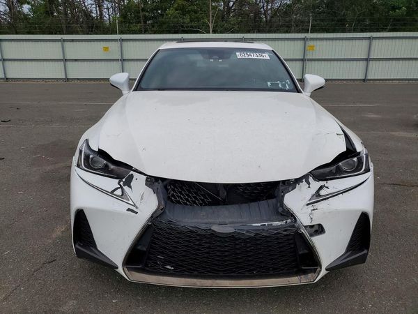 2018 LEXUS IS 300