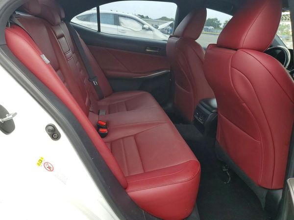 2018 LEXUS IS 300