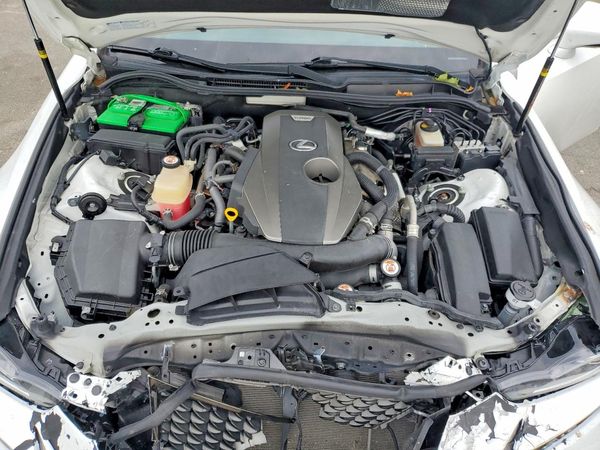 2018 LEXUS IS 300