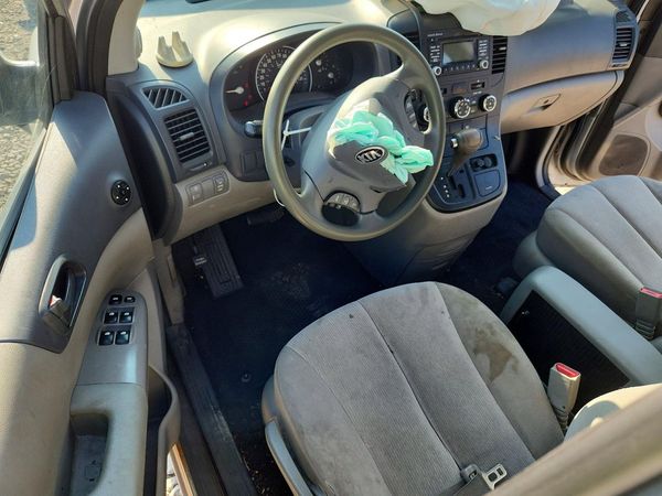2014 KIA SEDONA GL