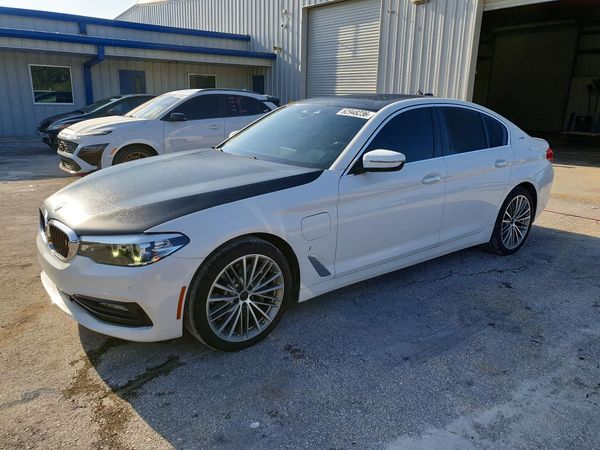 2018 BMW 530E