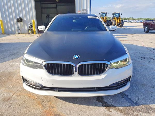 2018 BMW 530E