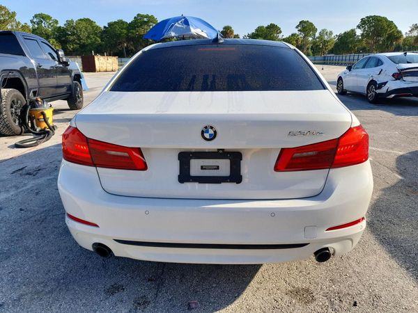 2018 BMW 530E
