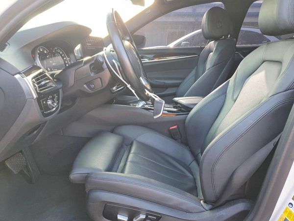 2018 BMW 530E