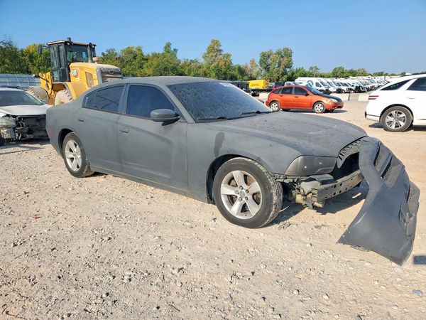 2013 DODGE CHARGER SE