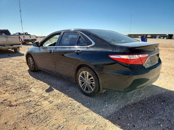 2016 TOYOTA CAMRY