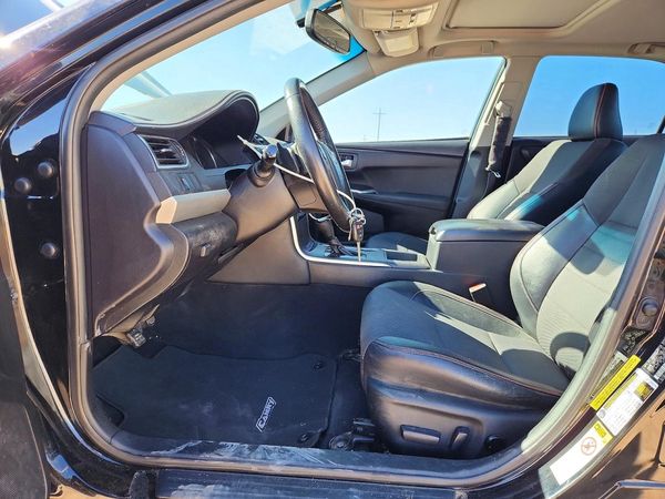 2016 TOYOTA CAMRY