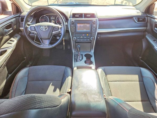 2016 TOYOTA CAMRY