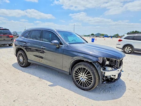 2026 MERCEDES-BENZ GLC GLC300