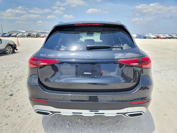 2026 MERCEDES-BENZ GLC GLC300