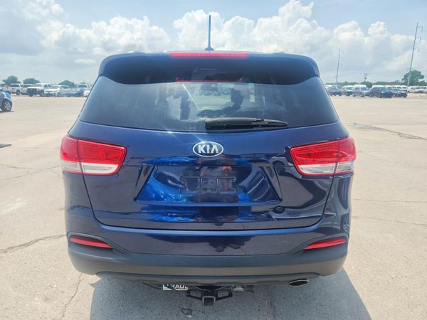 2017 KIA SORENTO L, LX