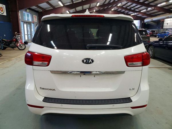 2016 KIA SEDONA LX - Middle-low