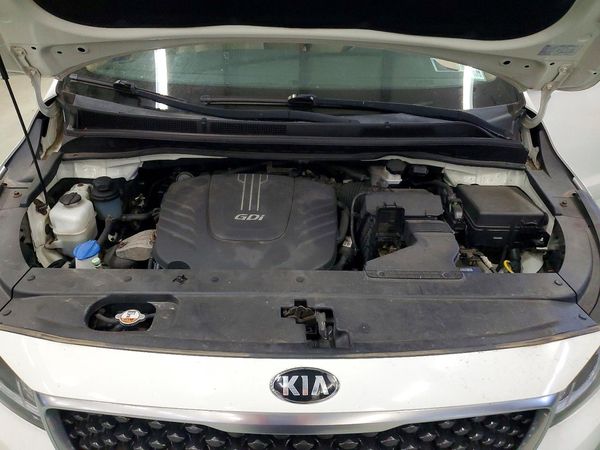 2016 KIA SEDONA LX - Middle-low