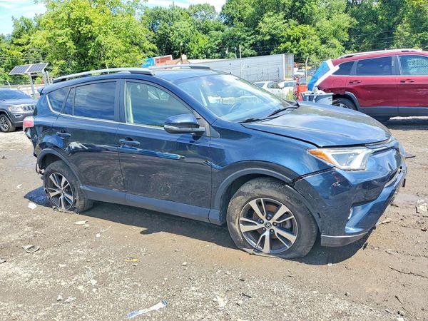 2018 TOYOTA RAV4 Adventure/XLE