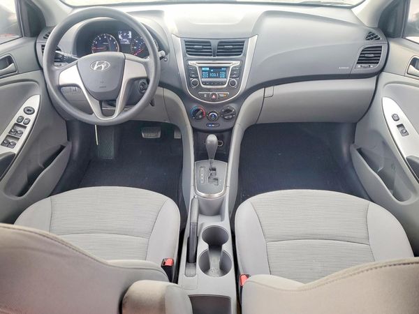 2017 HYUNDAI ACCENT SE Base