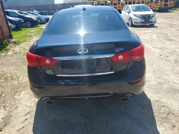 2015 INFINITI Q50