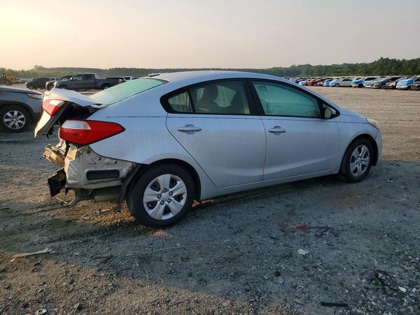 2016 KIA FORTE GL (Middle-Low Grade)