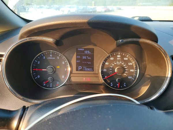 2016 KIA FORTE GL (Middle-Low Grade)