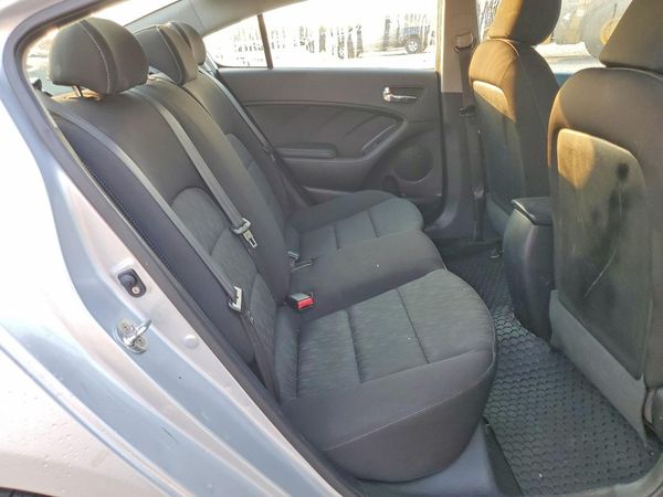2016 KIA FORTE GL (Middle-Low Grade)