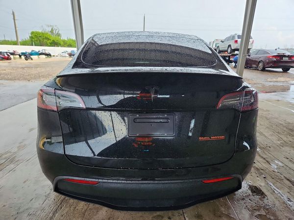 2020 TESLA MODEL Y