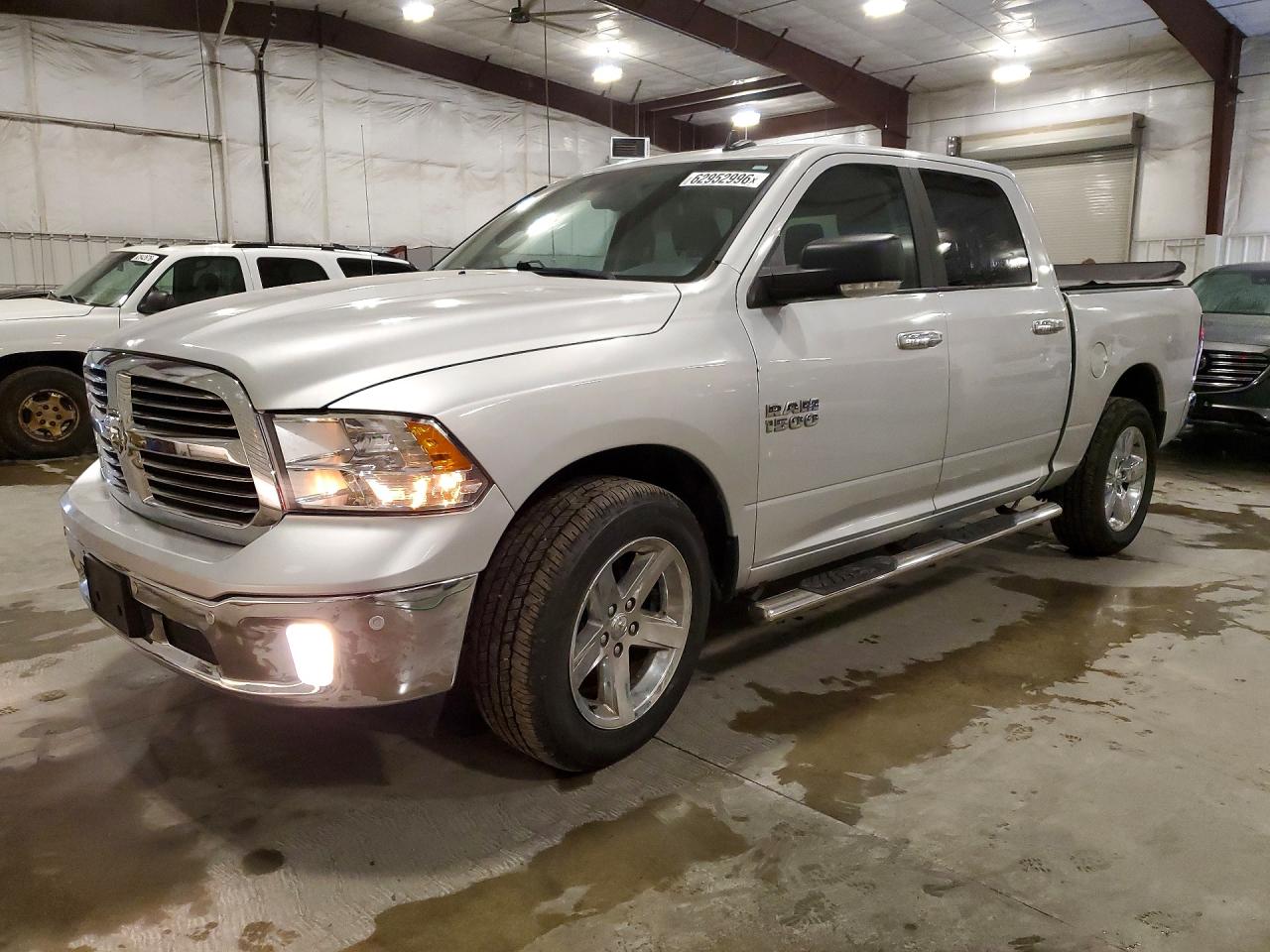 2018 RAM 1500 SLT CREW CAB 4X4