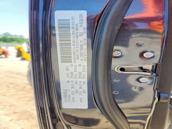 2017 RAM 1500 SLT QUAD CAB 4X2