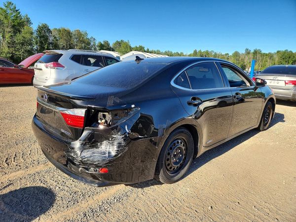 2013 LEXUS ES 300h