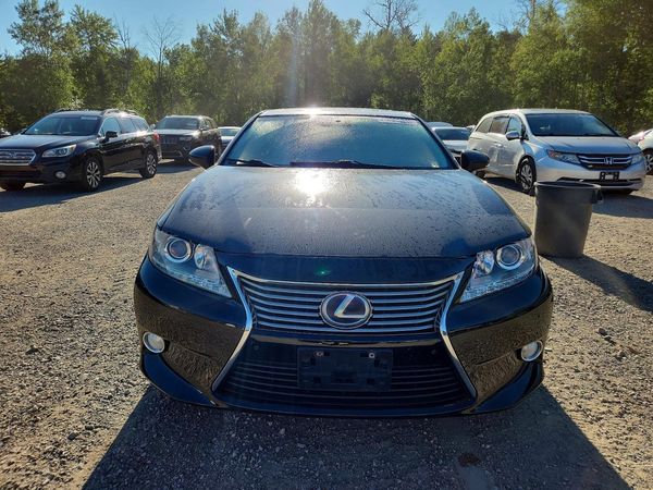 2013 LEXUS ES 300h