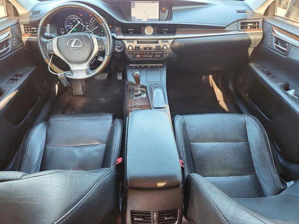 2013 LEXUS ES 300h