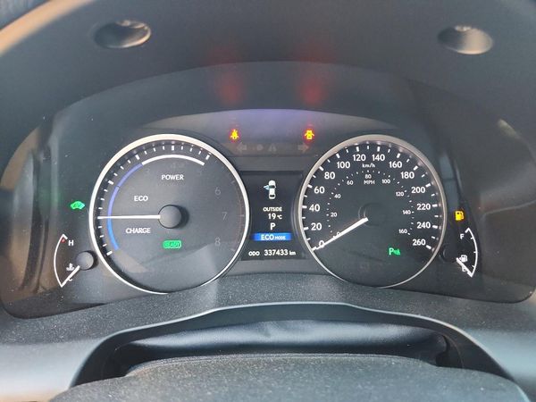 2013 LEXUS ES 300h