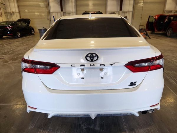2021 TOYOTA CAMRY SE + Convenient Pkg — DIRR
