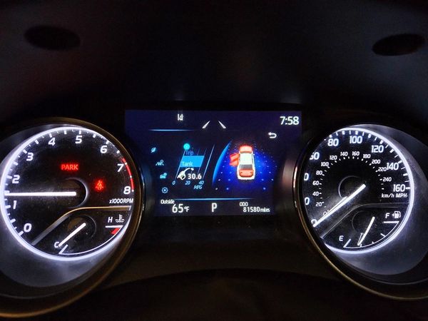 2021 TOYOTA CAMRY SE + Convenient Pkg — ODOM