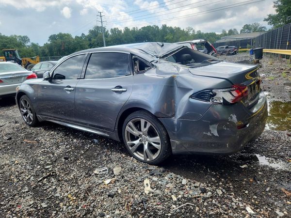 2015 INFINITI Q70L