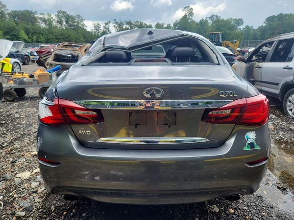 2015 INFINITI Q70L